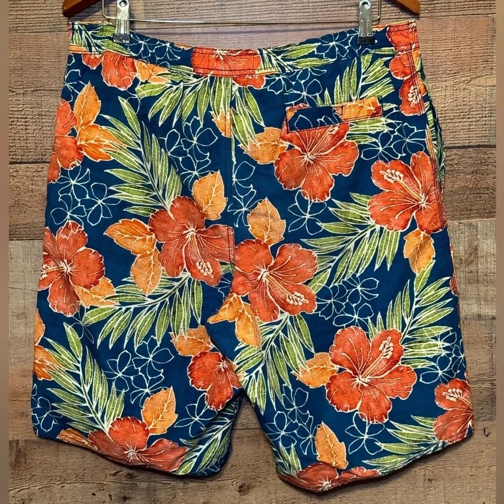 🌻 St. John's Bay Hibiscus Tropical Board Shorts Trunks Men's size M Hawaiian